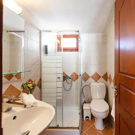 Luxury & Cozy By White Hills 3* Αράχωβα