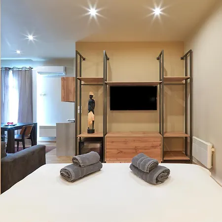 Ξενοδοχείο με διαμερίσματα Luxury & Cozy By White Hills Αράχωβα